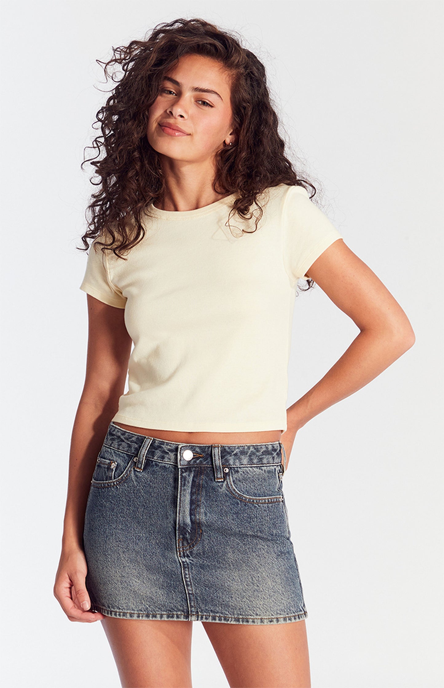 Chic Twist Denim Skirt